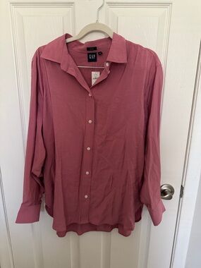 GAP Long Sleeve Button-Up Shirt in Rose with Tie Back